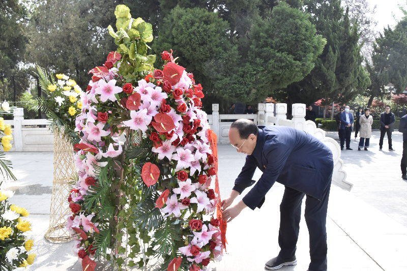拼搏在线官网-拼搏(中国)
党委赴兰考开展党史学习教育主题实践活动